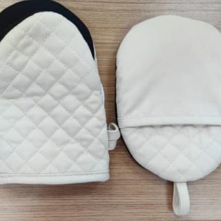 Microwave gloves and mat set